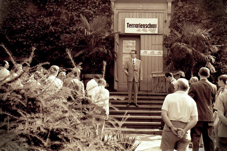 Fritz Jürgen Obst bei Eröffnung erste Terrarienausstellung in Pillnitz